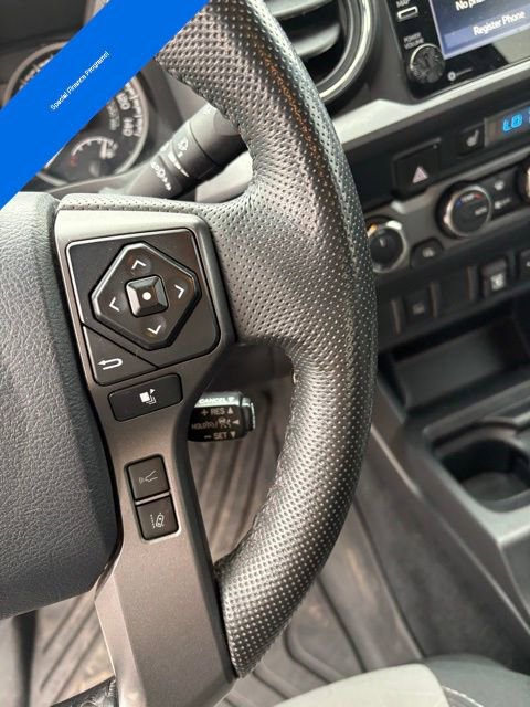 Used 2020 Toyota Tacoma SR5 AWD/4WD image 13