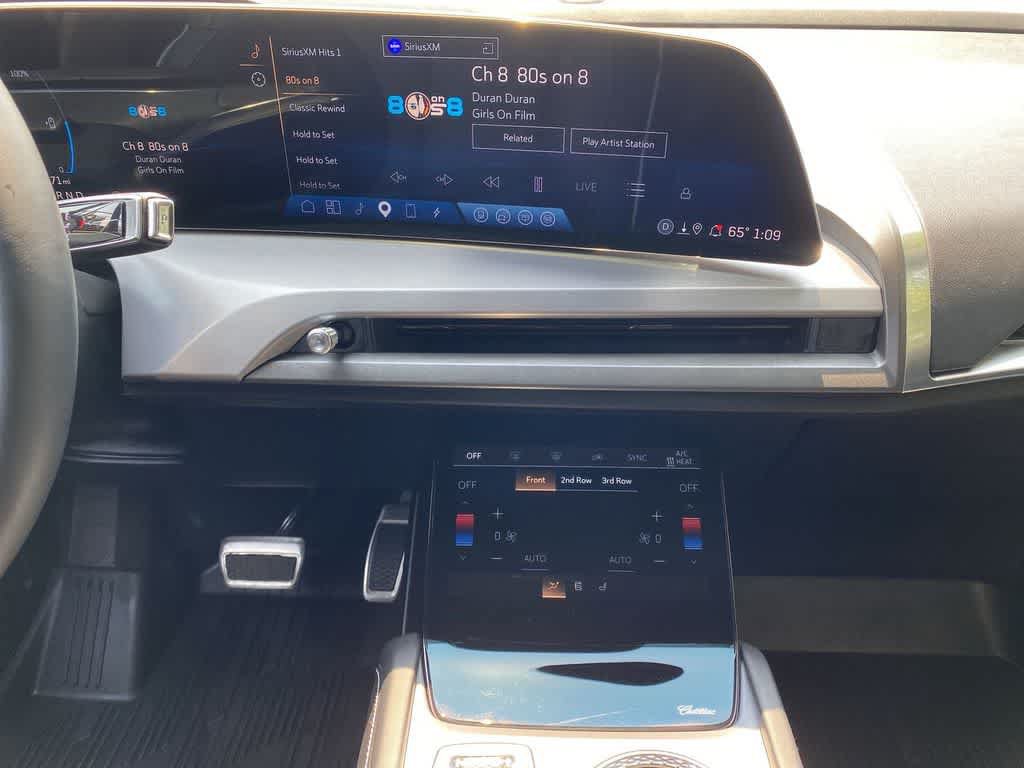 Certified 2026 Cadillac Vistiq Premium Luxury w/ LPO, Floor Liner Package AWD/4WD image 24