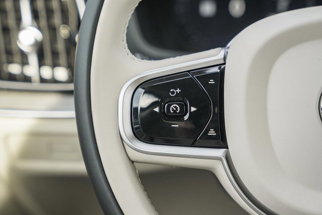 New 2026 Volvo V60 B5 Cross Country Plus w/ Protection Package Premier image 27