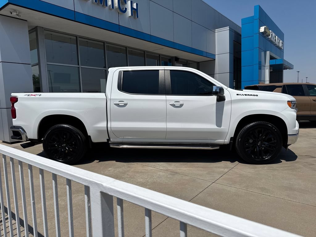 Used 2023 Chevrolet Silverado 1500 LT w/ Protection Package AWD/4WD image 6