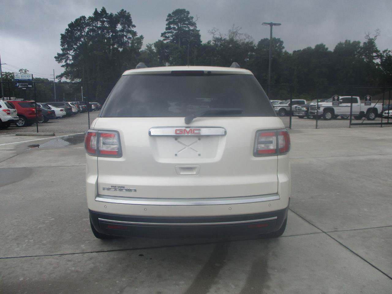 Used 2015 GMC Acadia SLE FWD image 5
