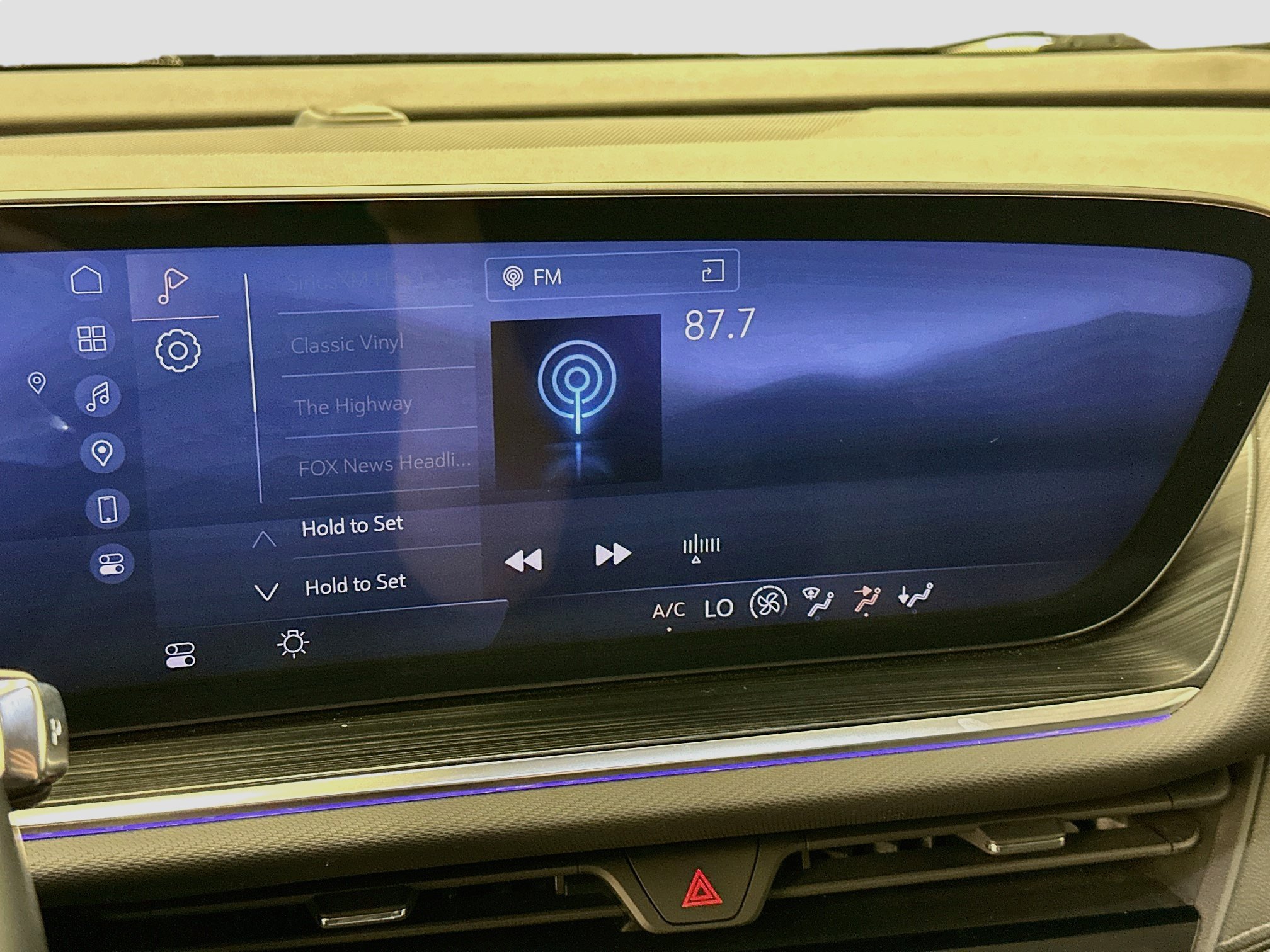 Used 2024 Buick Envision Preferred AWD/4WD image 21