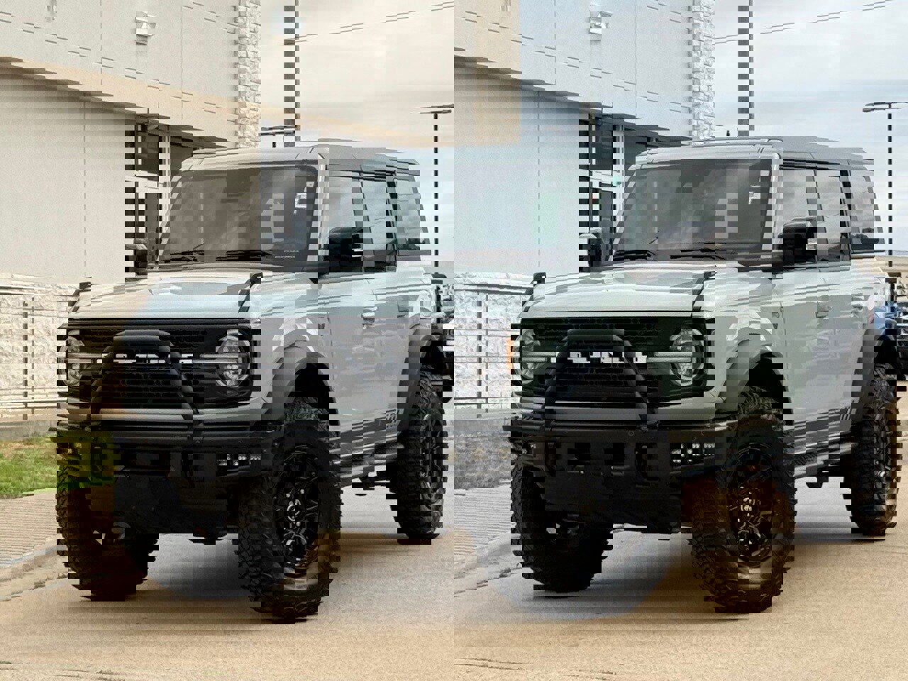 Used 2021 Ford Bronco First Edition image 1