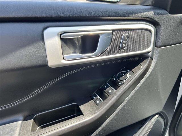 Used 2020 Ford Explorer XLT w/ Equipment Group 202A image 20