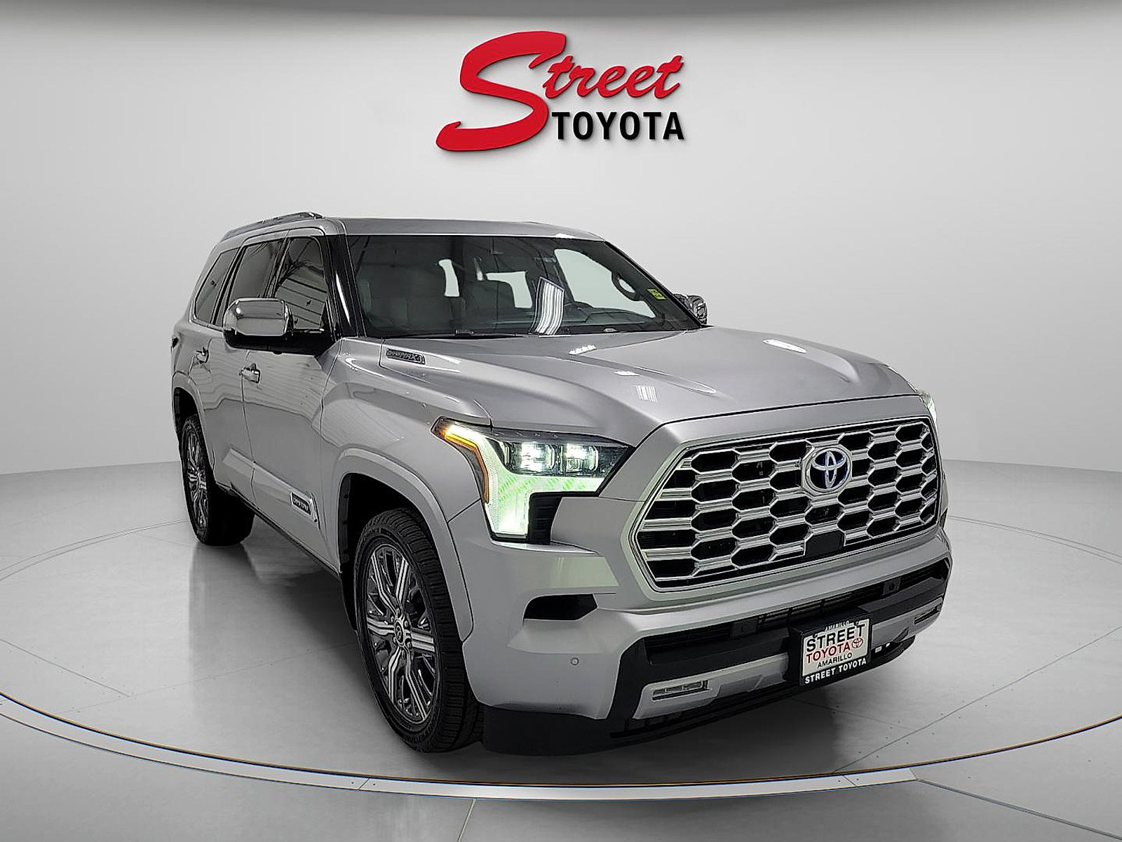 Certified 2023 Toyota Sequoia Capstone AWD/4WD image 5
