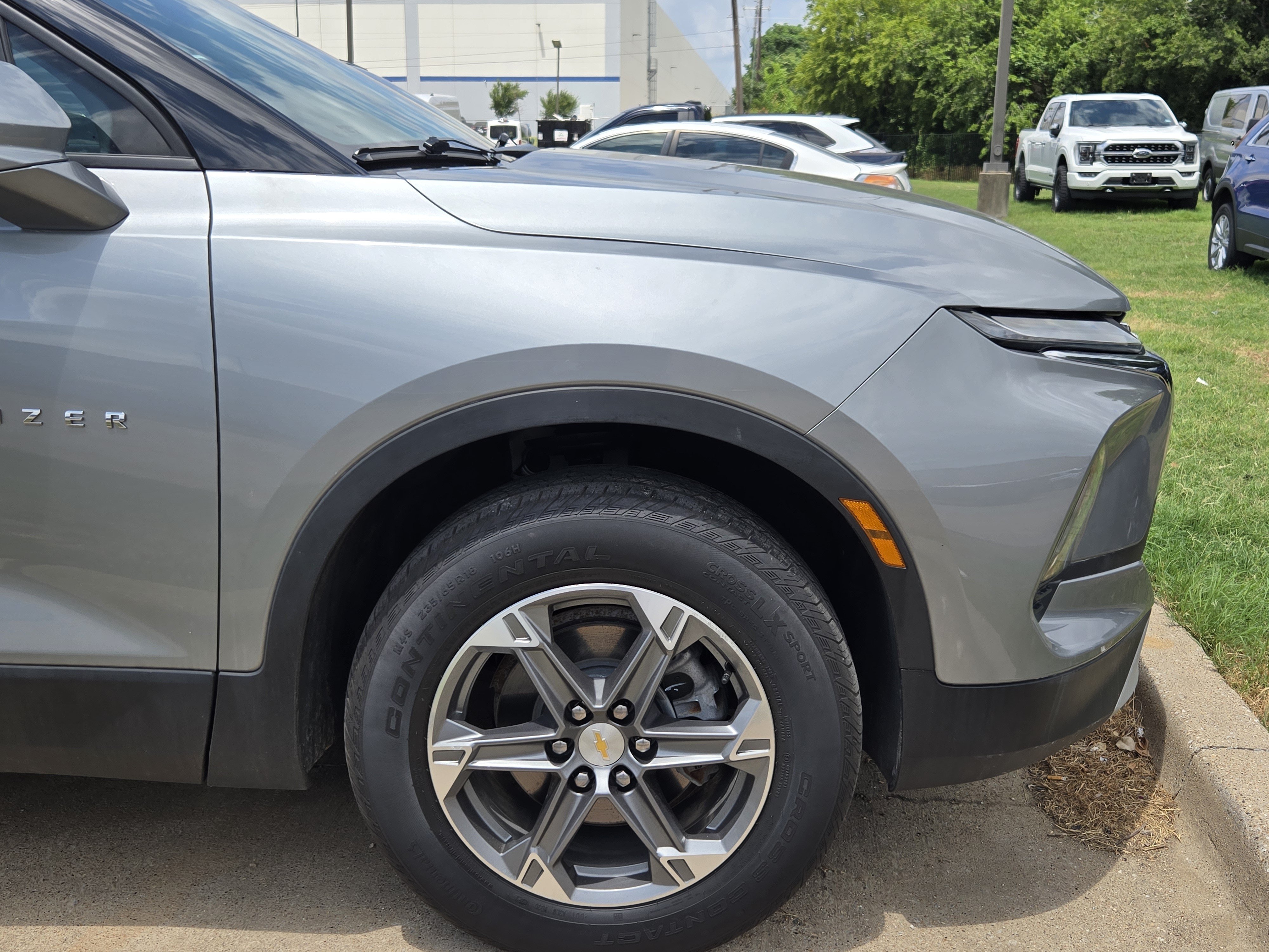 Used 2024 Chevrolet Blazer LT w/ Convenience Package FWD image 8