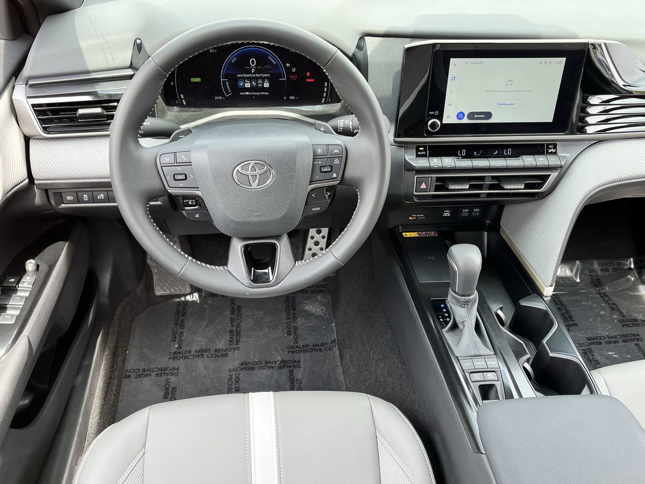 Used 2026 Toyota Camry SE w/ Convenience Package FWD image 10