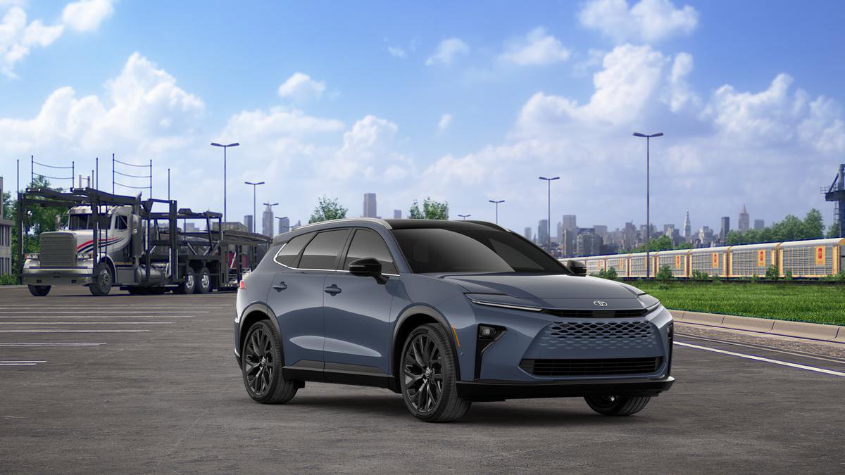 New 2025 Toyota Crown Signia w/ Advanced Technology Package image 24