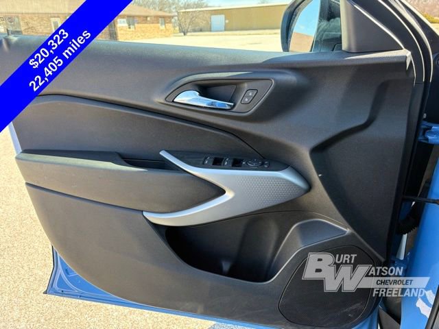 Used 2024 Chevrolet Trax RS w/ Driver Confidence Package image 11