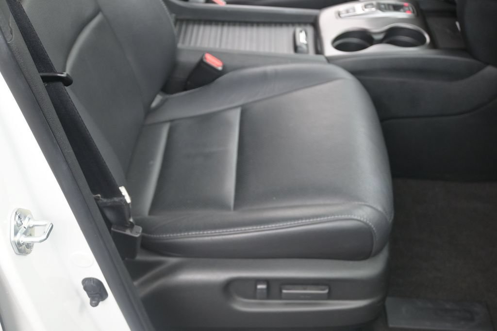 Used 2023 Honda Passport EX-L image 11