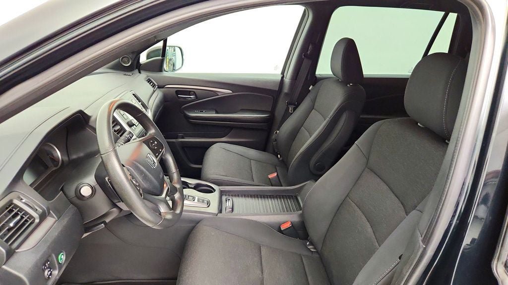 Used 2019 Honda Passport Sport image 17