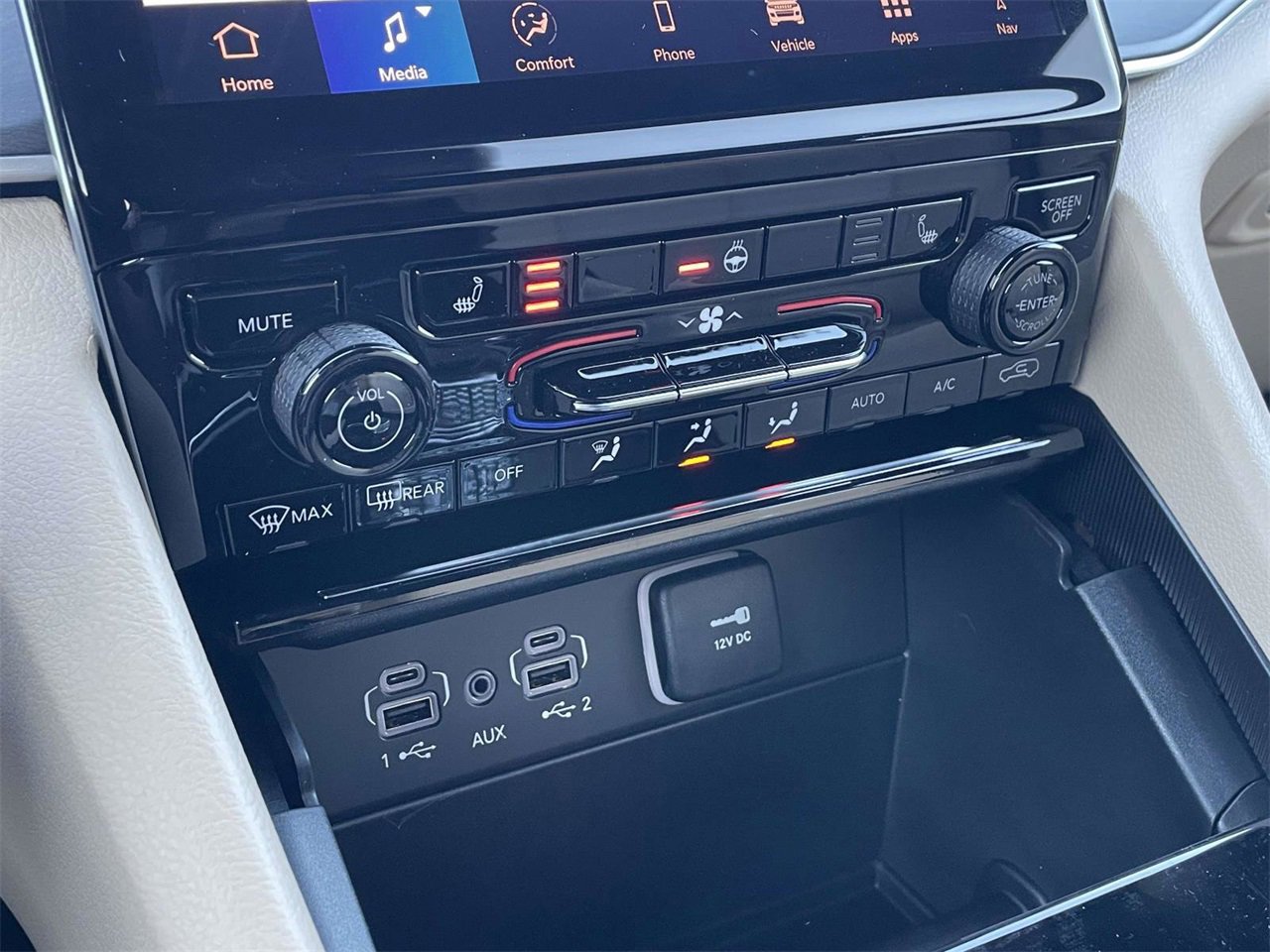 New 2025 Jeep Grand Cherokee Limited image 41