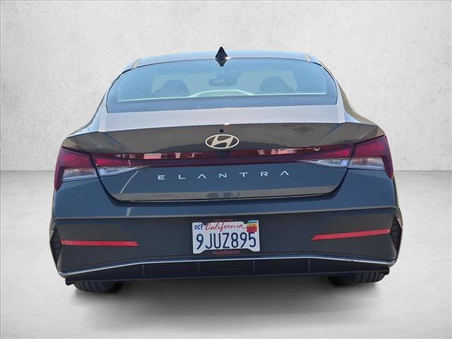 Used 2024 Hyundai Elantra SEL FWD image 7