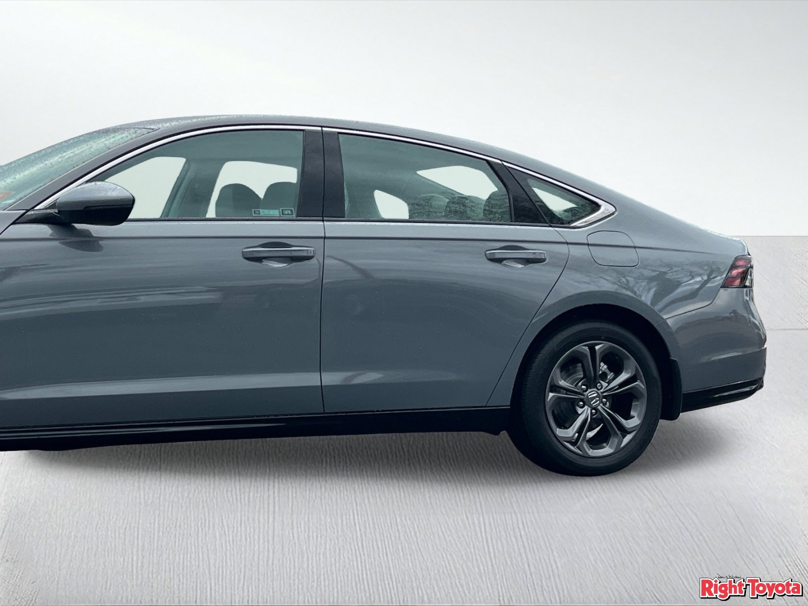 Used 2026 Honda Accord EX-L image 9