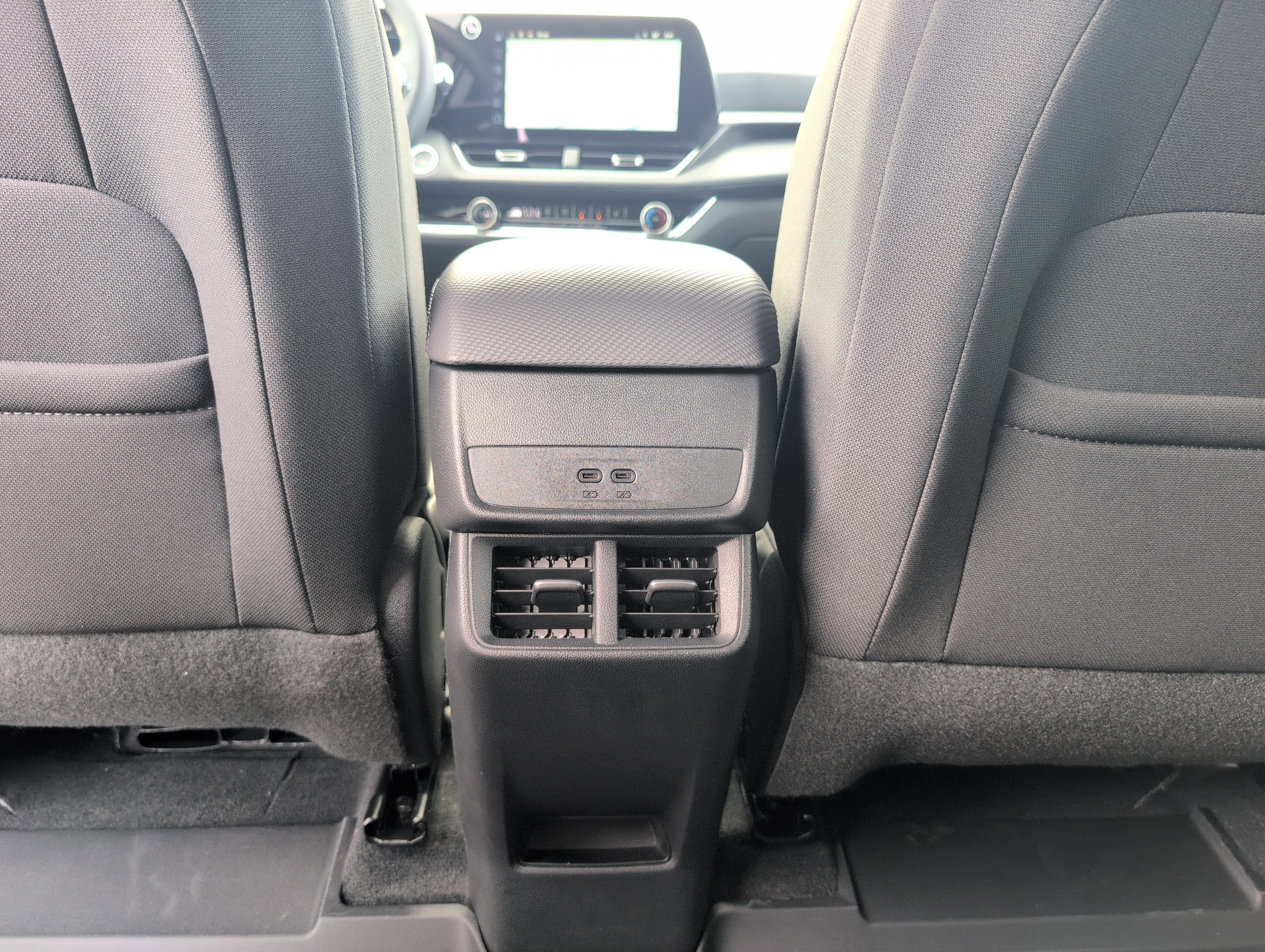 New 2026 Chevrolet Equinox LT w/ Midnight Edition FWD image 30