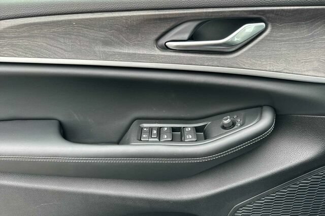 New 2026 Jeep Grand Cherokee Altitude AWD/4WD image 8