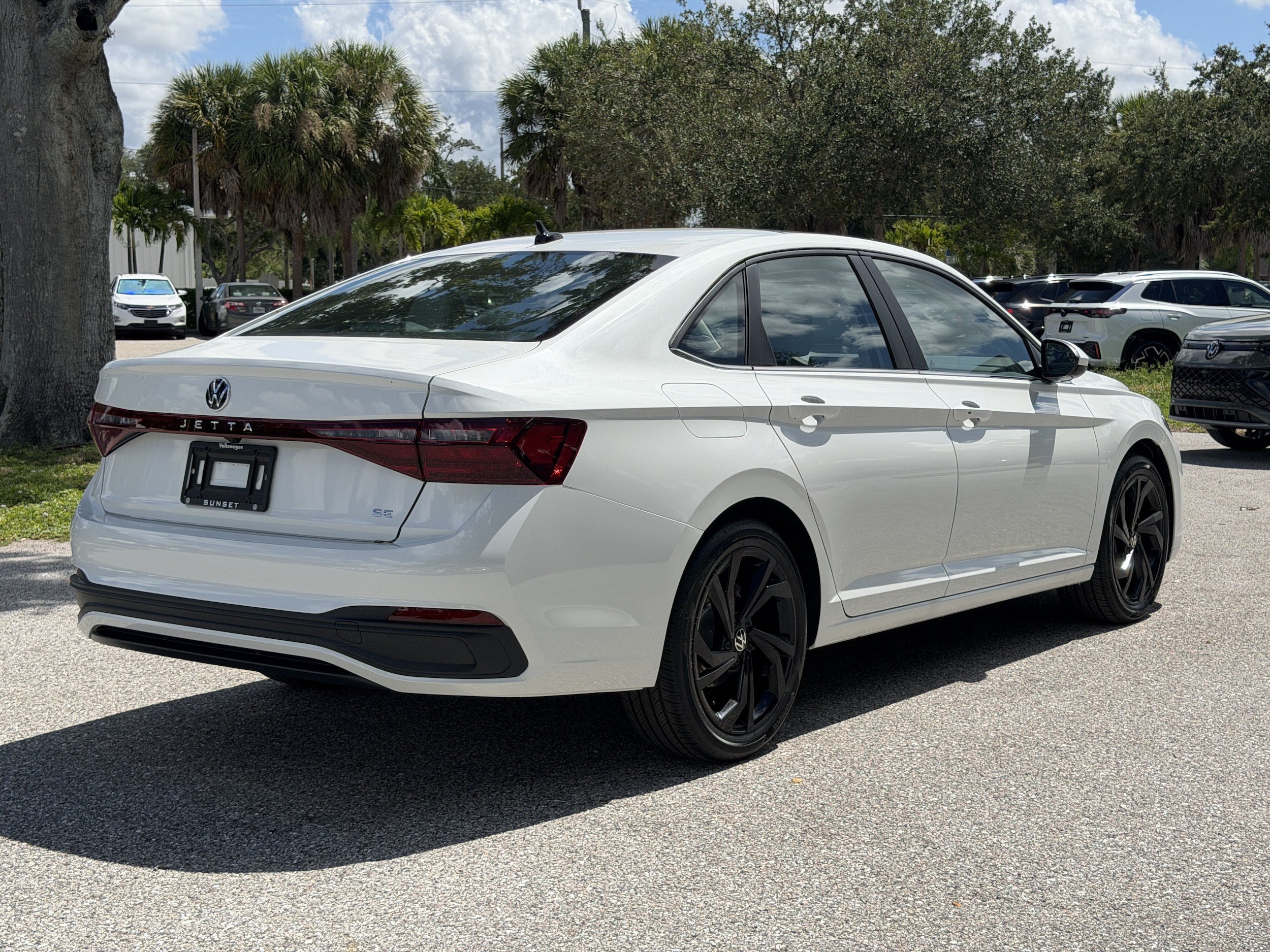 New 2027 Volkswagen Jetta SE FWD image 7