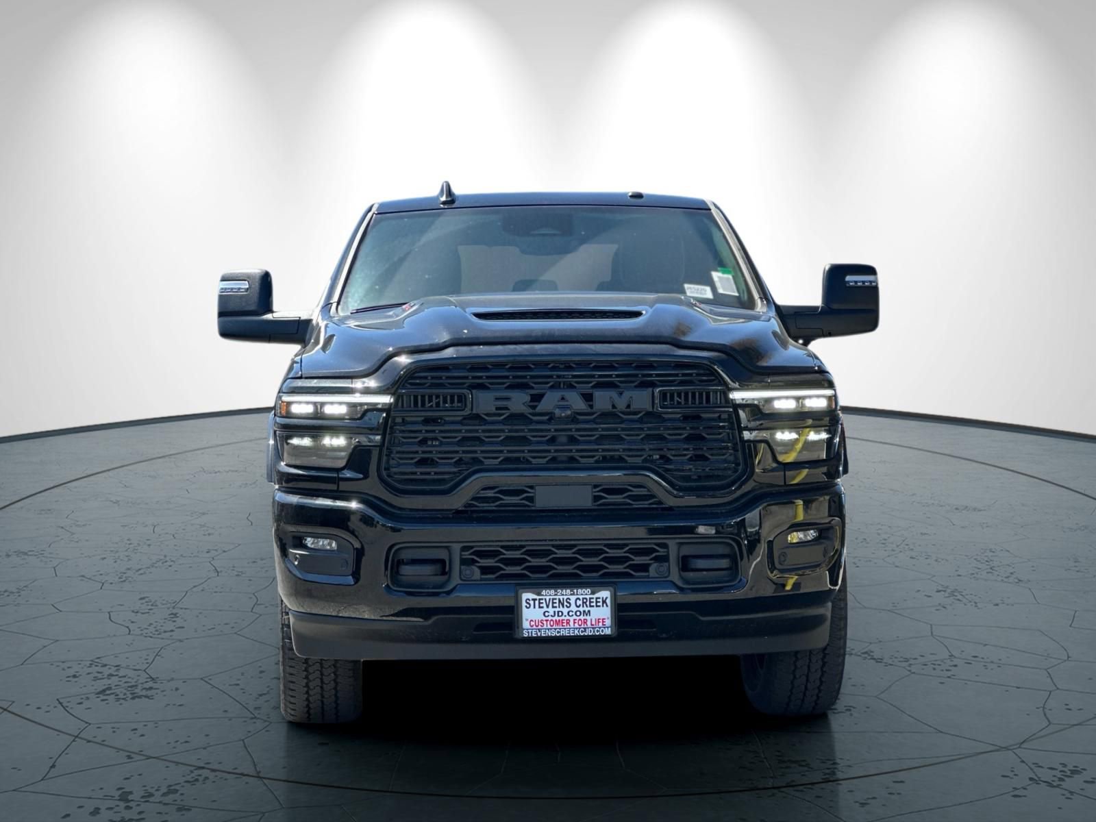 New 2026 RAM 2500 Limited AWD/4WD image 9