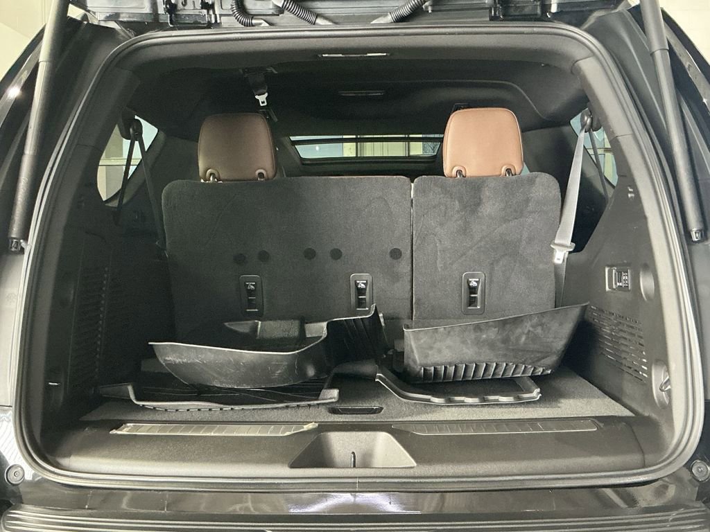 Used 2021 Chevrolet Suburban High Country image 34