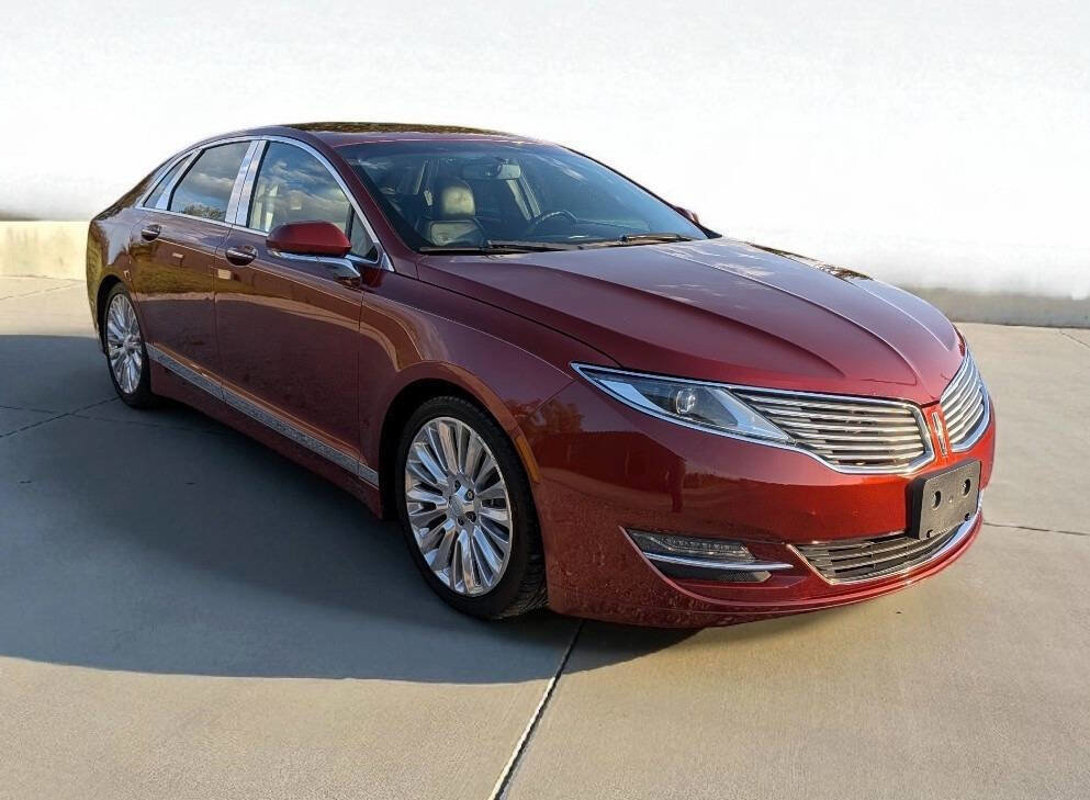 Used 2014 Lincoln MKZ w/ Equipment Group 101A Select image 2