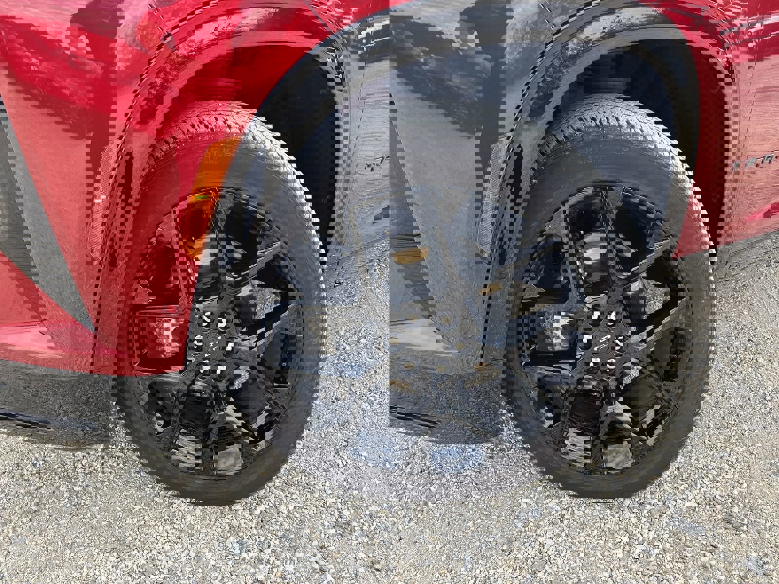 Used 2024 Chevrolet Traverse RS image 13