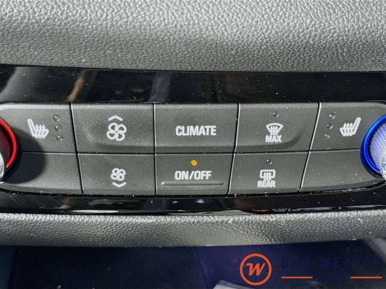 Used 2023 Buick Enclave Essence AWD/4WD image 25
