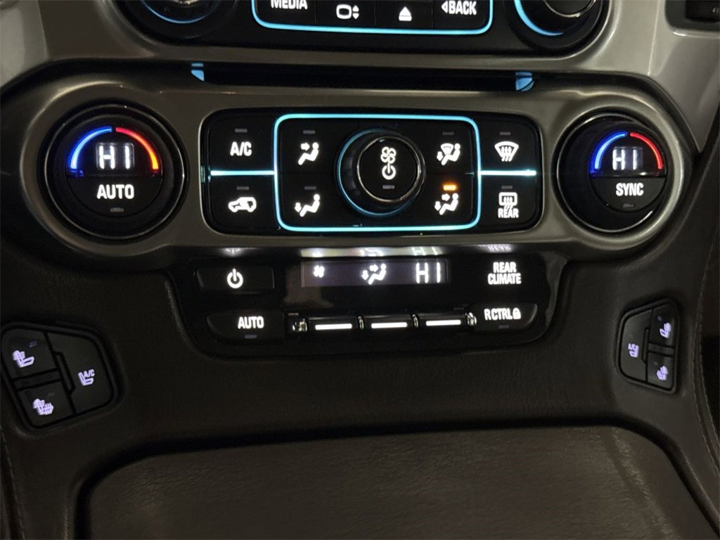 Used 2015 Chevrolet Suburban LTZ image 17