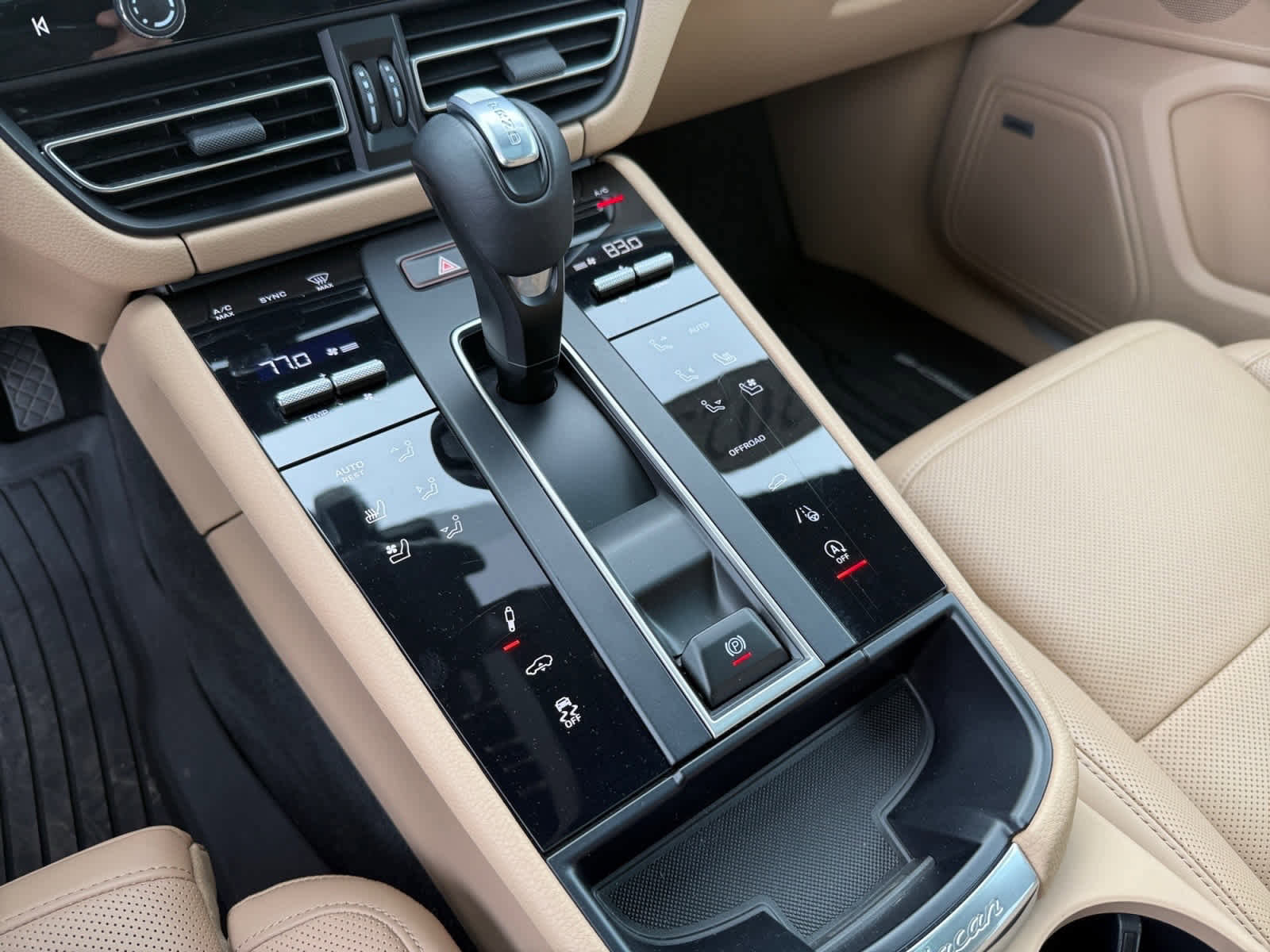 Used 2023 Porsche Macan S image 19