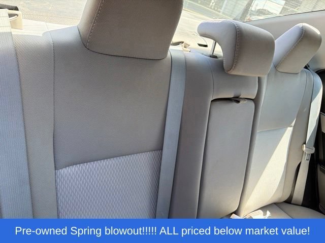 Used 2016 Toyota Corolla LE FWD image 14