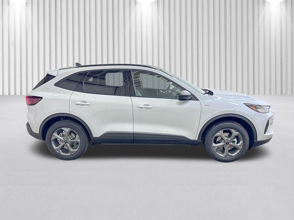 New 2026 Ford Escape ST-Line w/ Cold Weather Package AWD/4WD image 3