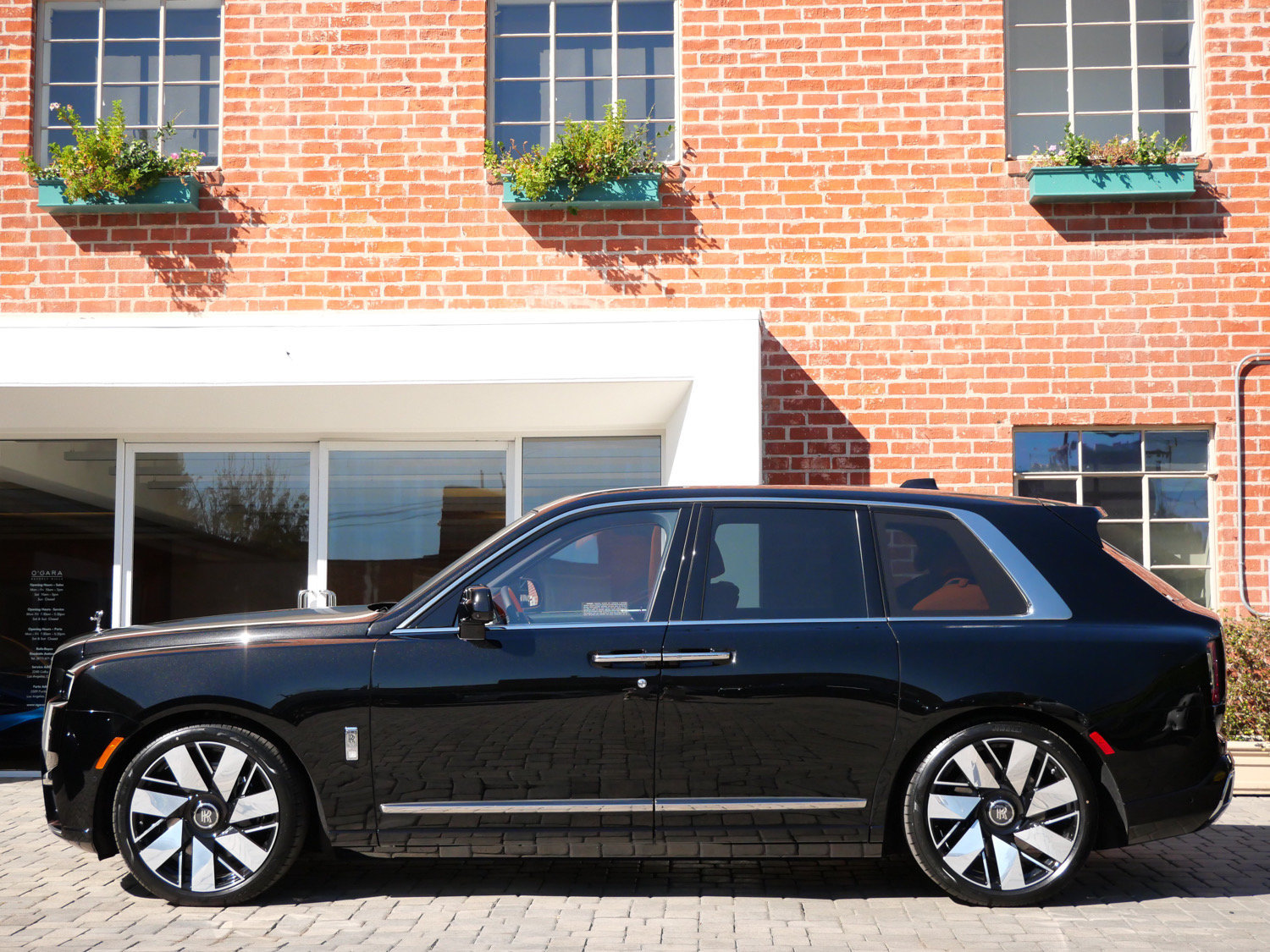 New 2027 Rolls-Royce Cullinan AWD/4WD image 3
