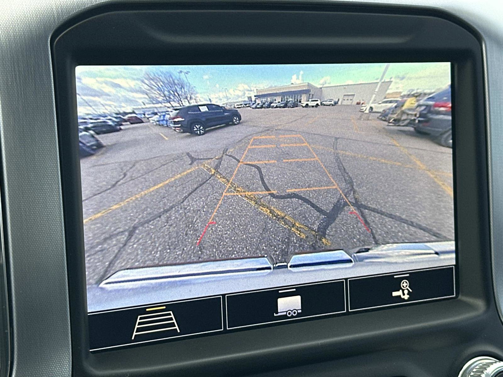 Used 2020 GMC Sierra 1500 Elevation w/ Elevation Value Package image 27