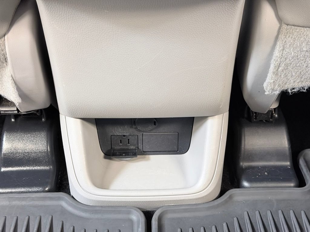 Used 2015 Toyota Highlander XLE AWD/4WD image 26