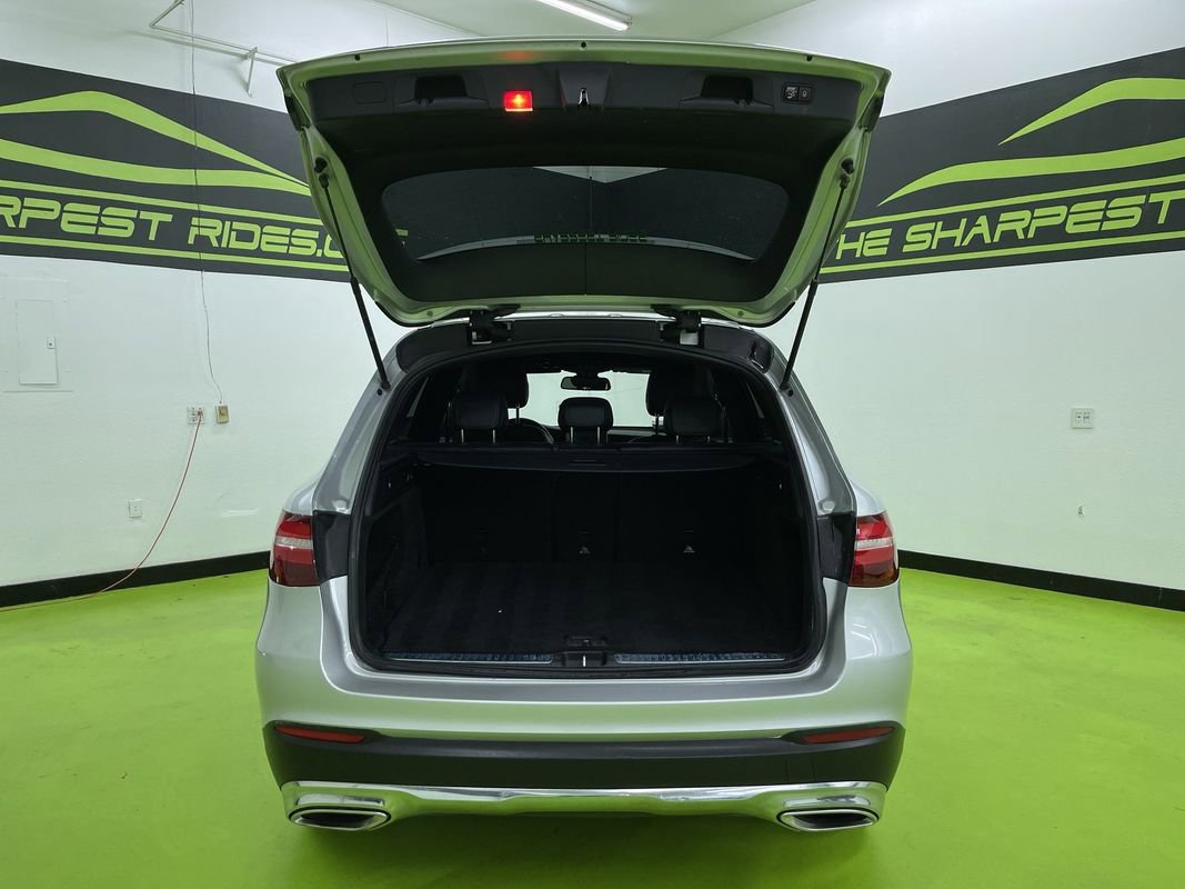 Used 2019 Mercedes-Benz GLC 300 4MATIC w/ Premium Package image 9