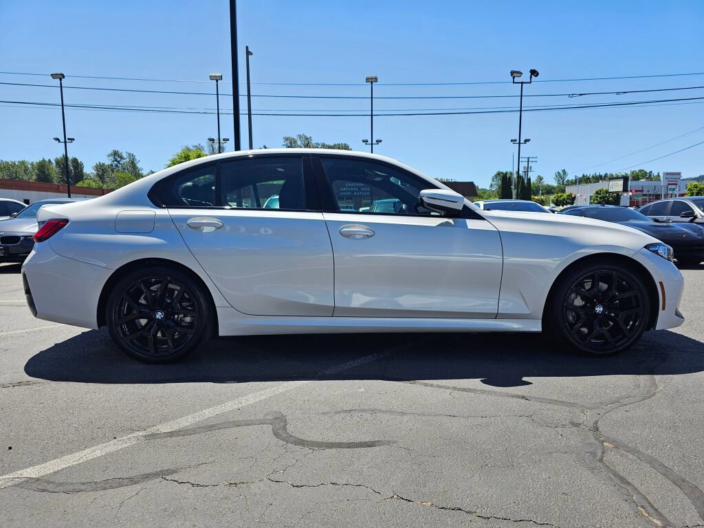 Used 2026 BMW 330i Sedan w/ M Sport Package RWD image 6