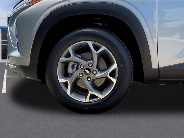 New 2026 Chevrolet Trax LT w/ Driver Confidence Package FWD image 13