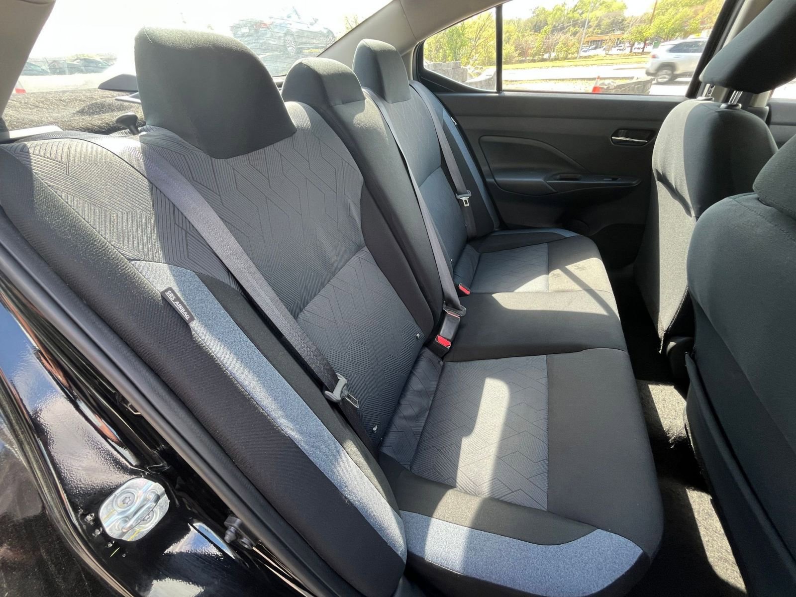 Used 2025 Nissan Versa SV image 36