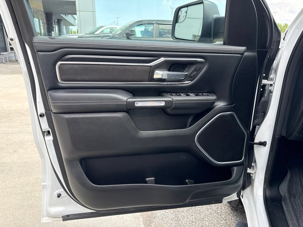Used 2023 RAM 1500 Laramie AWD/4WD image 22