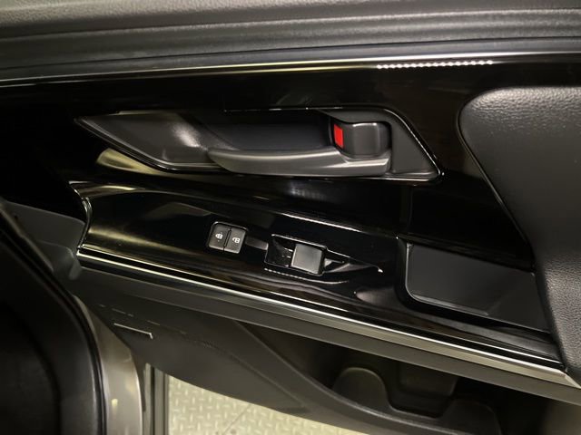 Used 2023 Subaru Solterra Limited image 62