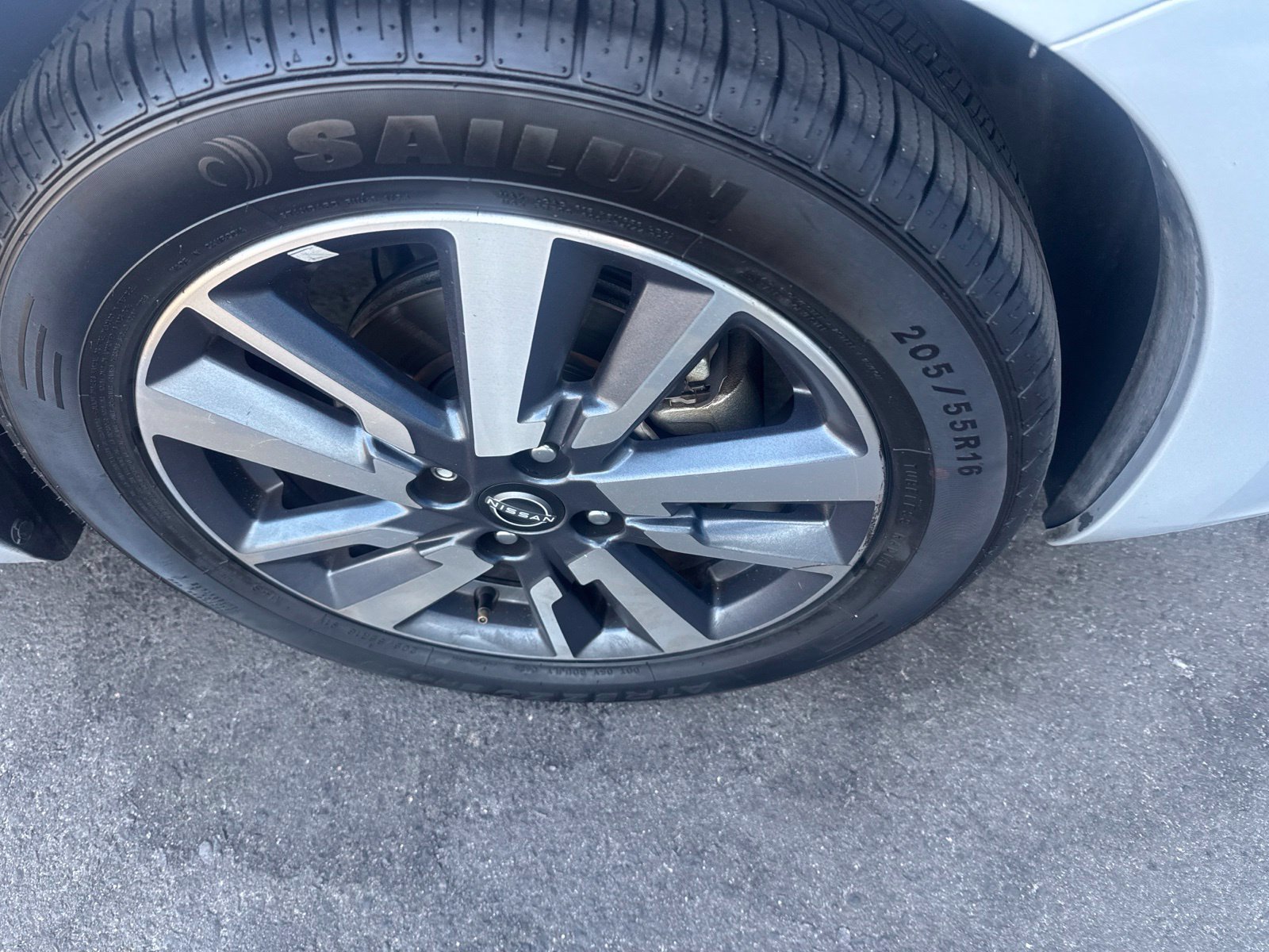 Used 2023 Nissan Versa SV FWD image 6