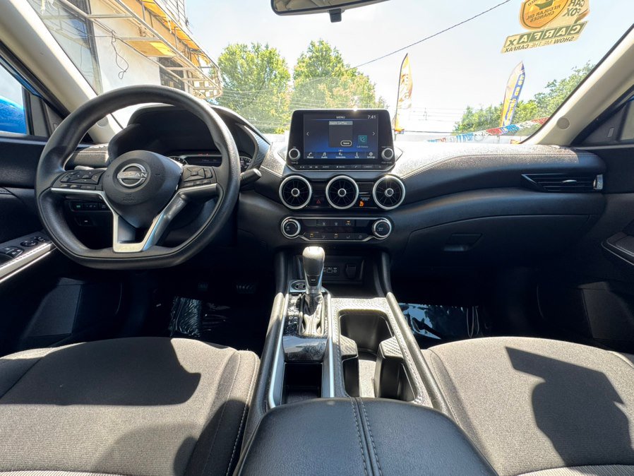 Used 2024 Nissan Sentra SV FWD image 28