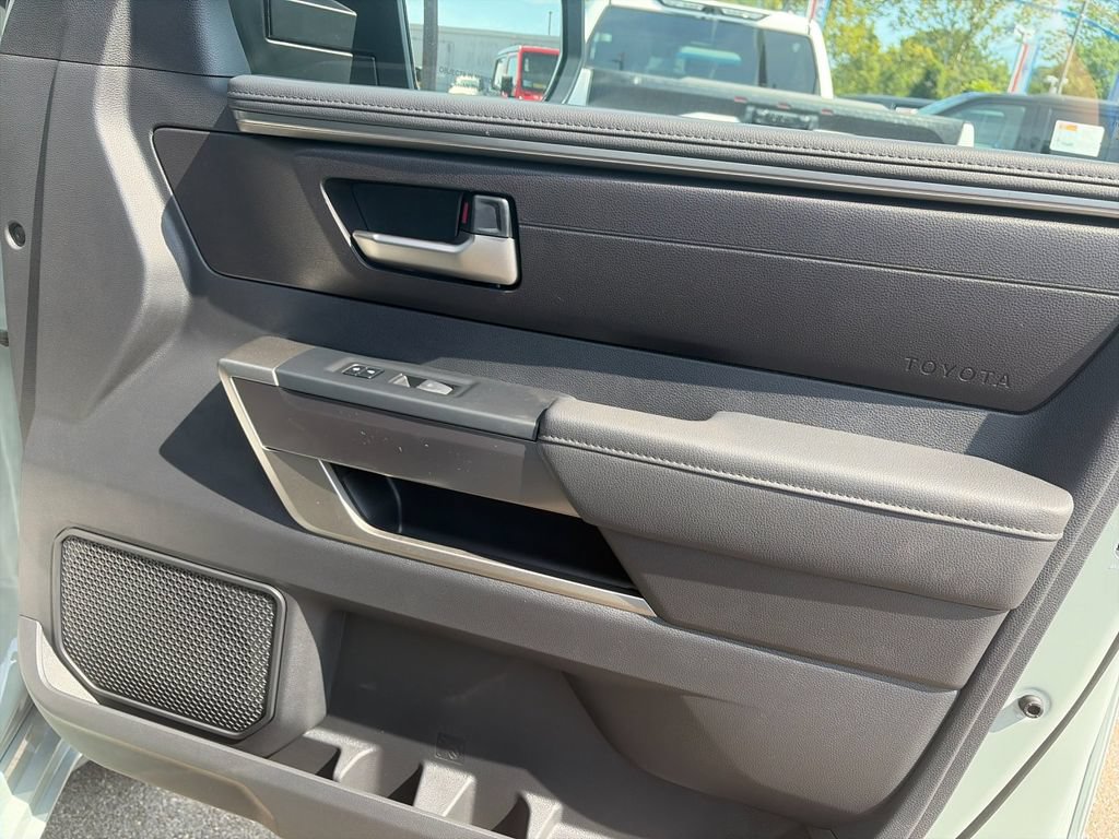 New 2026 Toyota Tundra SR5 AWD/4WD image 18