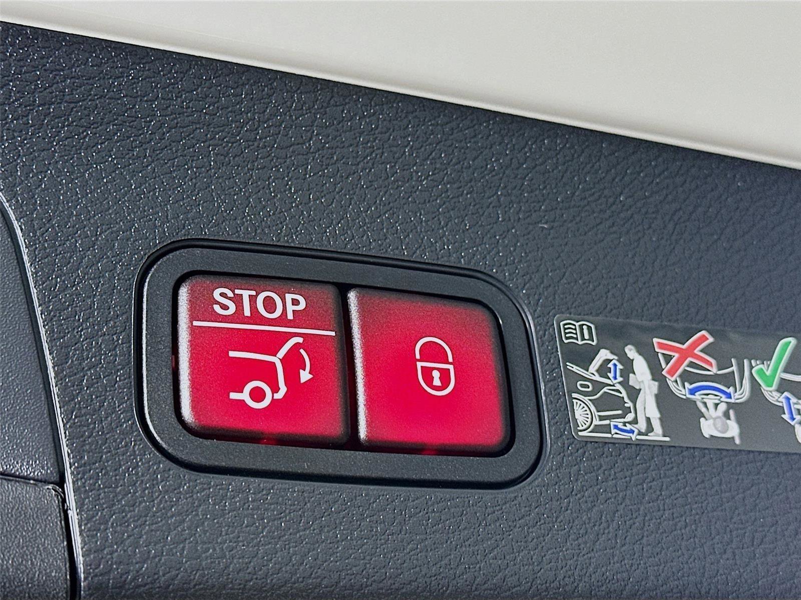 Certified 2026 Mercedes-Benz GLS 450 4MATIC image 35