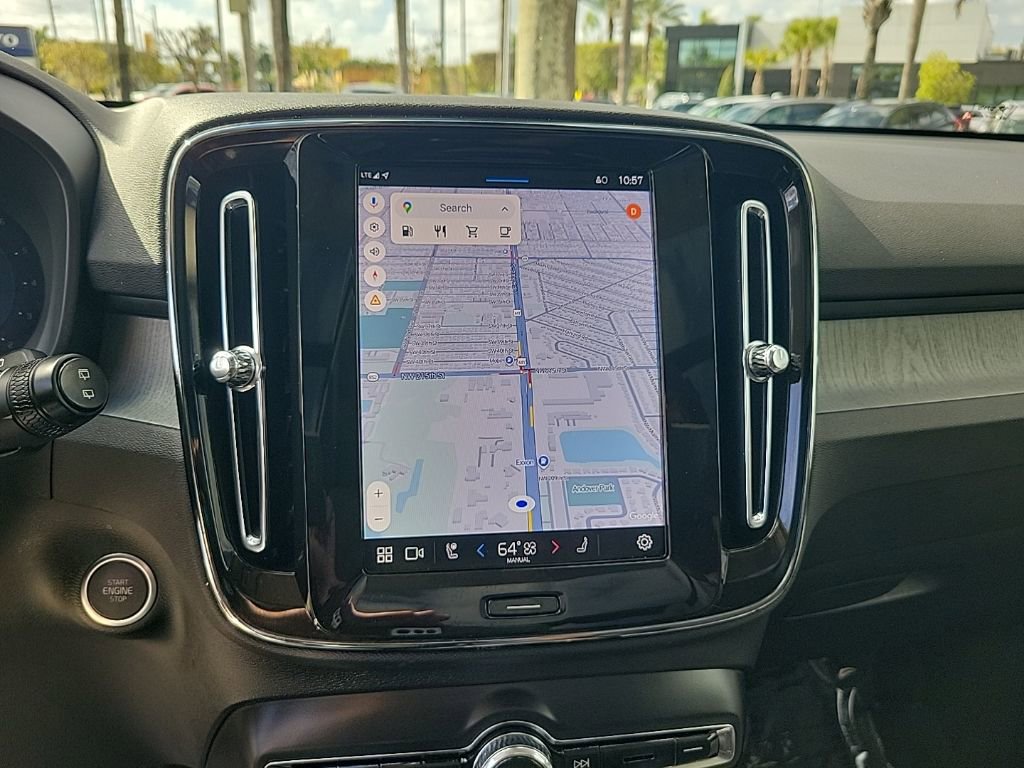 Used 2025 Volvo XC40 B5 Core image 21