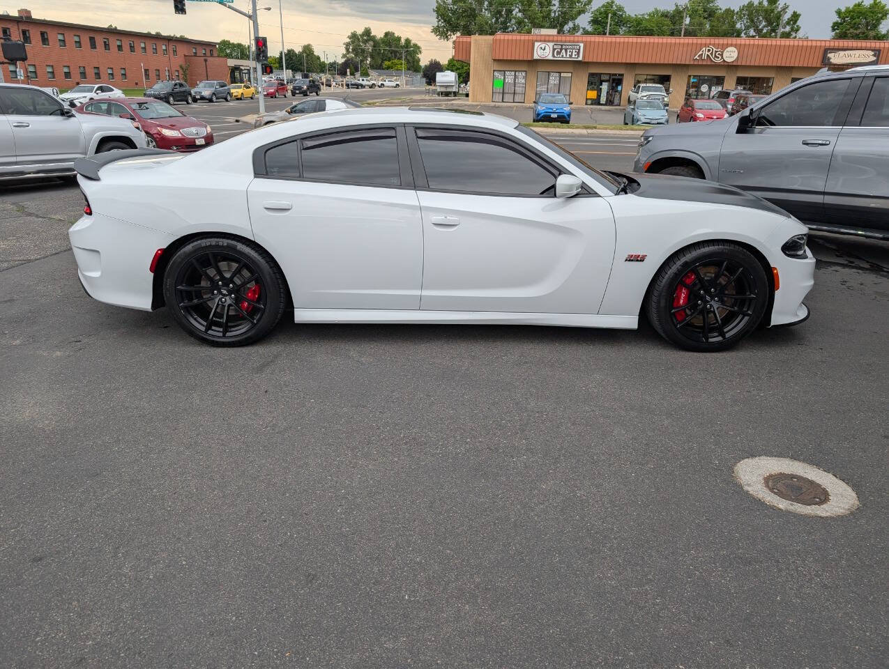 Used 2022 Dodge Charger Scat Pack w/ Dynamics Package RWD image 8