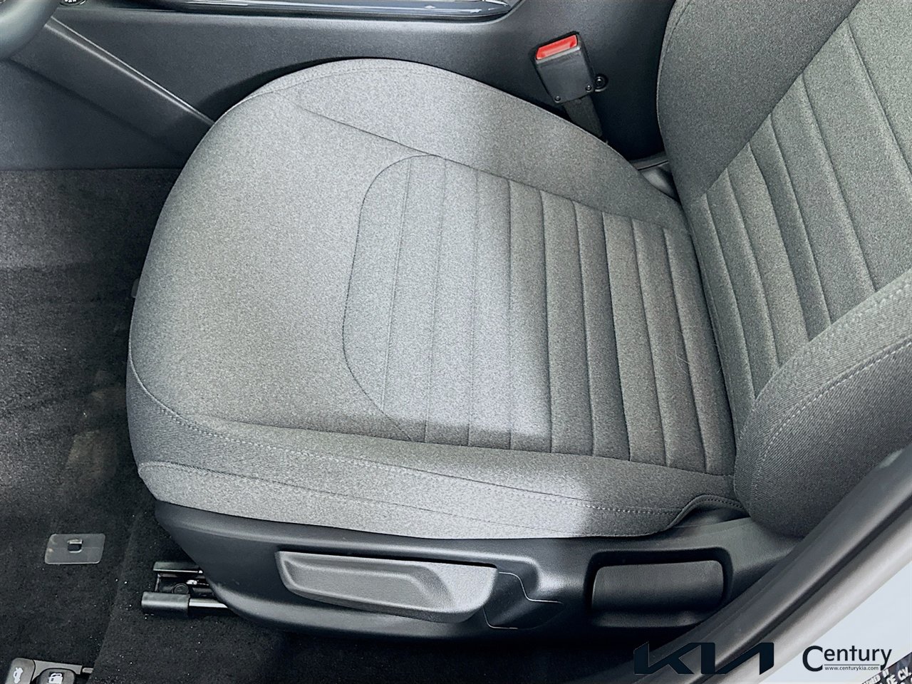 New 2025 Kia K4 EX FWD image 16