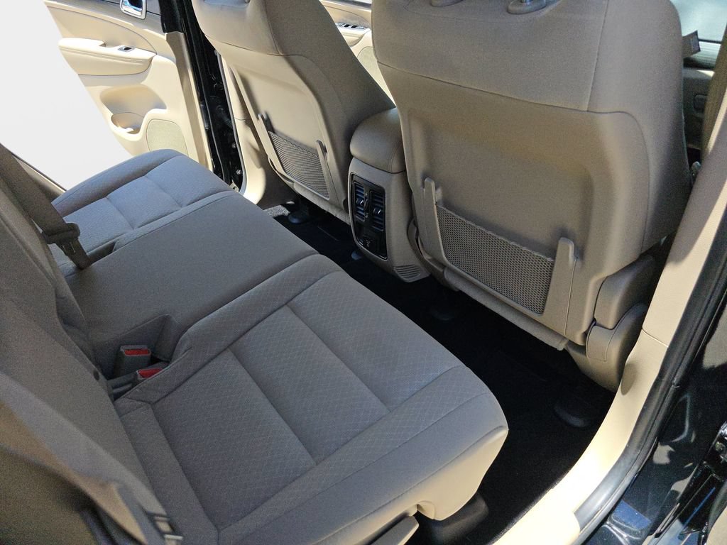 Used 2022 Jeep Grand Cherokee Laredo E w/ Security & Convenience Group AWD/4WD image 13