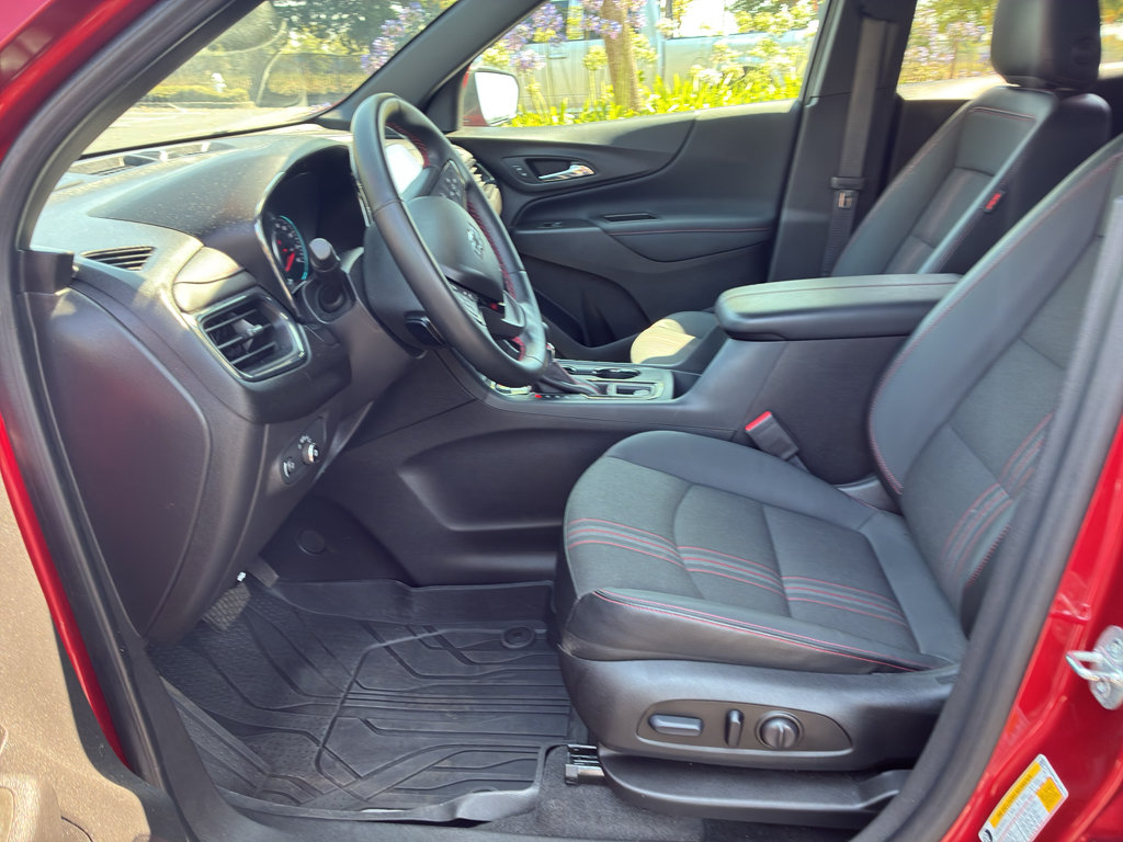 Used 2023 Chevrolet Equinox RS FWD image 17
