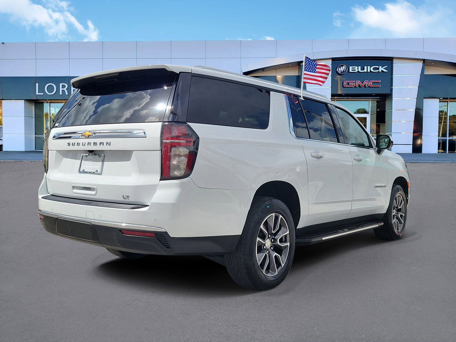 Used 2021 Chevrolet Suburban LT image 5