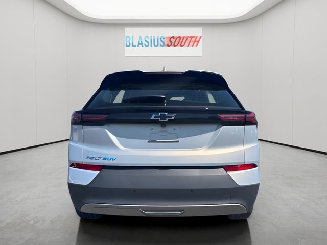 Used 2022 Chevrolet Bolt EUV LT w/ Comfort Package FWD image 4